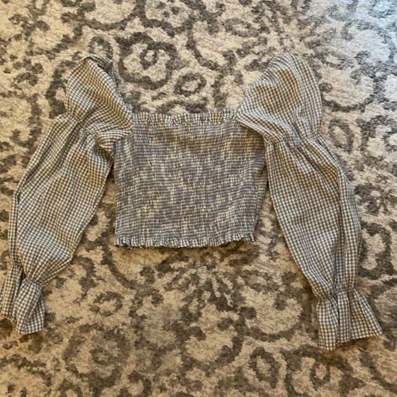 Urban Outfitters Square Neck puffy sleeve blouse - Picture 2 of 2